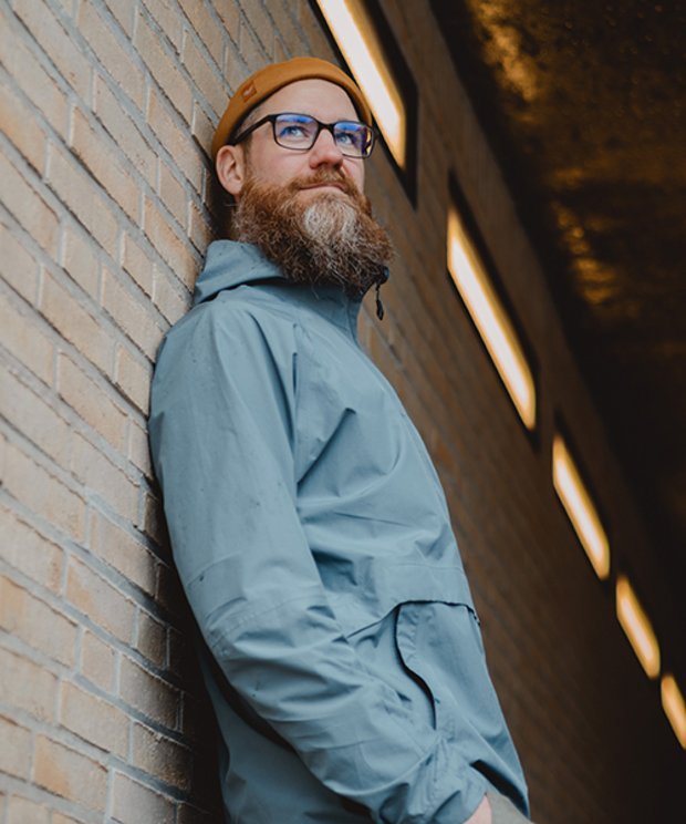 Authentisches Business-Portrait in urbanem Umfeld