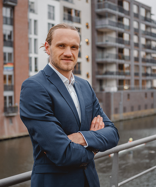 Authentisches Business-Portrait mit klarer, dynamischer Bildwirkung